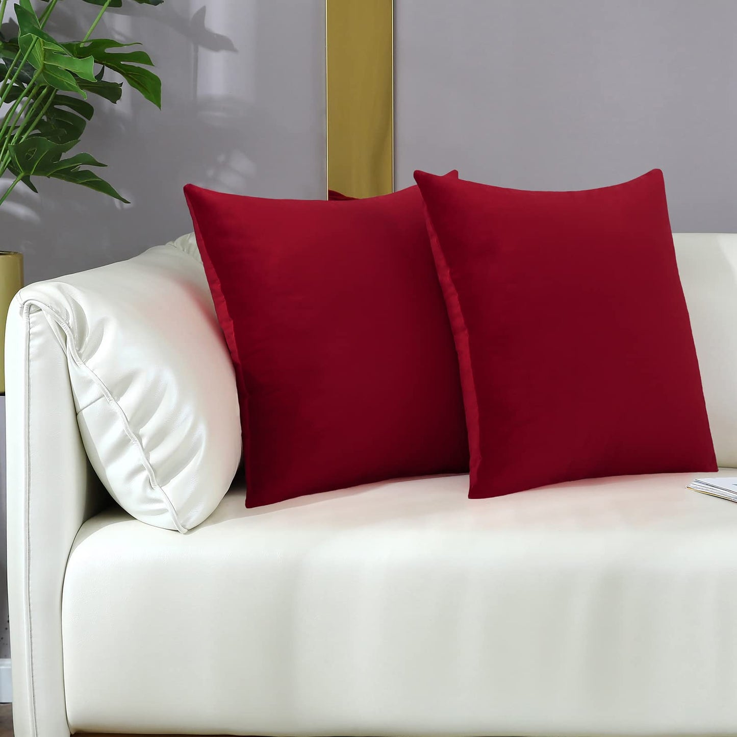 mixeoo Comfy Christmas Red Throw Pillow Covers Decorative Square Solid Thick Velvet Super Soft Cushion Cases Home Decor for Sofa Couch Living Room Chair, Set of 2, 18 x 18 Inch