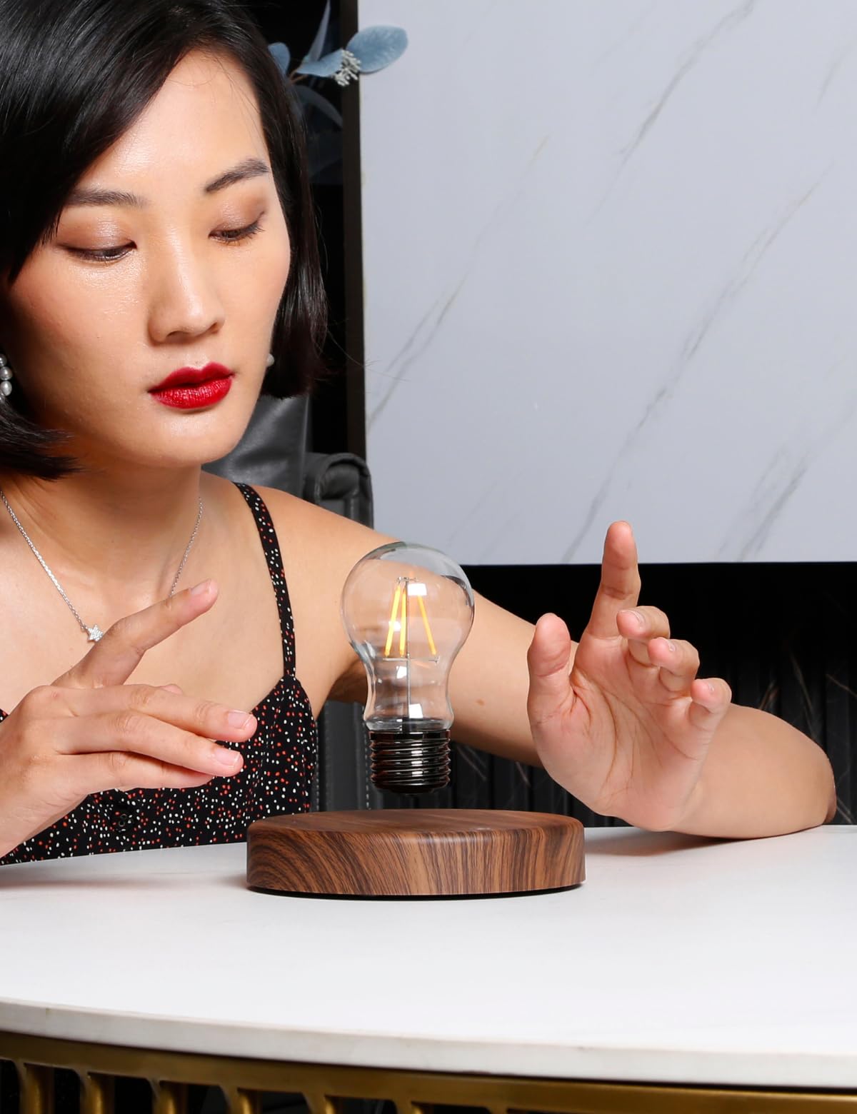 MOOCCI Levitating Bulb Lamp, Magnetic Floating Night Light & Desk Decor, Unique Valentine‘s Day Gift for Her and Him, Cool Tech Gadget for Home Office, Christmas Birthday Present (Round-Classic Bulb)