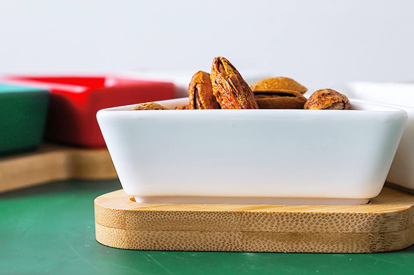 ROSE CREATE 11.6 Inches Big White Snack Appetizer Trays Set, Christmas Tree Dessert Serving Dishes, Snack Platter, 3 pcs Removable Porcelain Plates with Bamboo Tree Tray