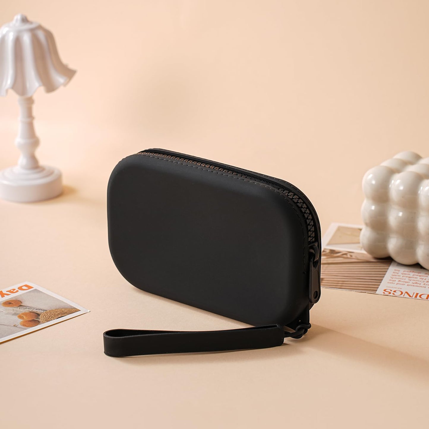 WHHJM Small Silicone Multifunctional Essential Bag Portable Travel Makeup Bag for Women Men Cards Cash Bag Zipper Pouch (Black)
