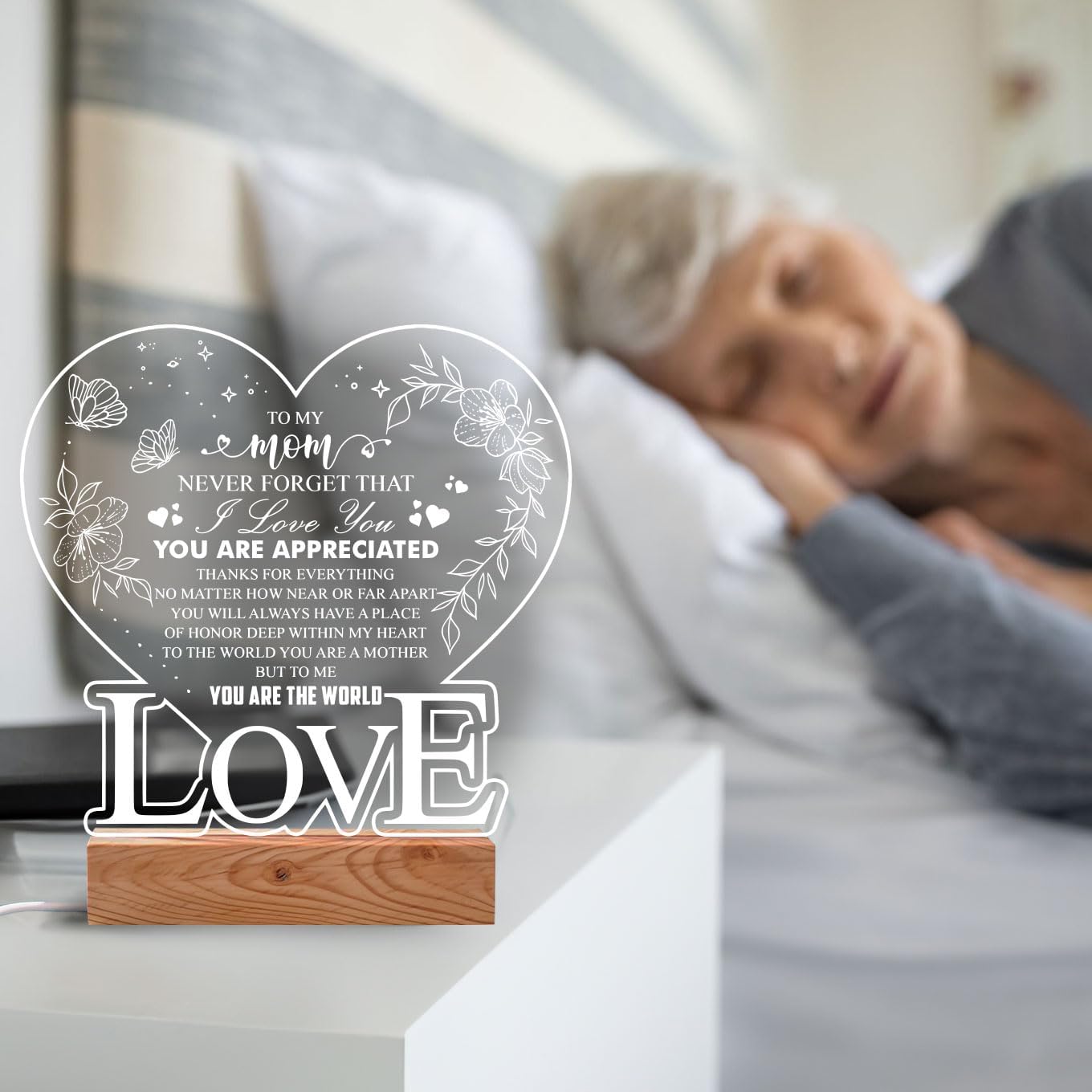 DongNaiWin to My Mom Never Forget That I Love You - Heart-Shaped LED Night Light for Mom - USB Powered Lamp with Engraved Love Message - Gift for Christmas Birthday, Home Decor