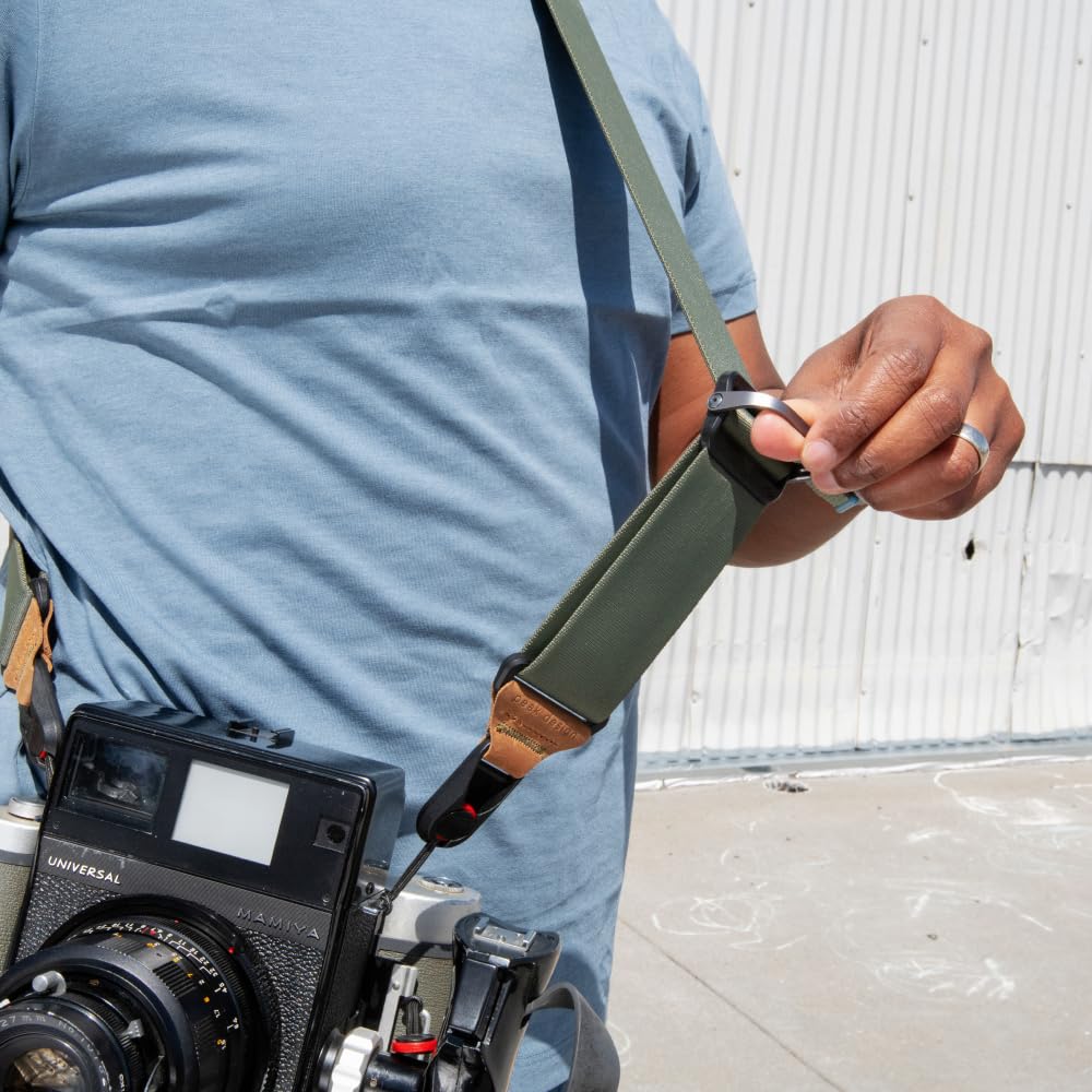 Peak Design Slide Lite Camera Strap, Coyote, Configurable as a Sling, Neck or Shoulder Strap, Quick Release and Connection, Smooth and Grippy Side, Camera Straps for Photographers, 200 lb Capacity