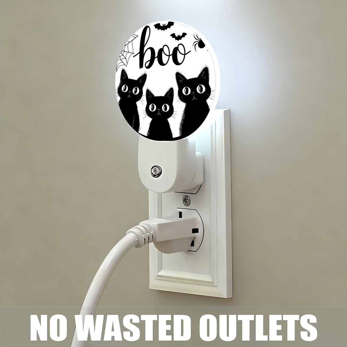 Mugod Black Cat Plug-in Nightlights Halloween Bats Spider Web Night Light Plug into Wall with Dusk-to-Dawn Sensor LED Lighting 0.5W Sleep-Friendly