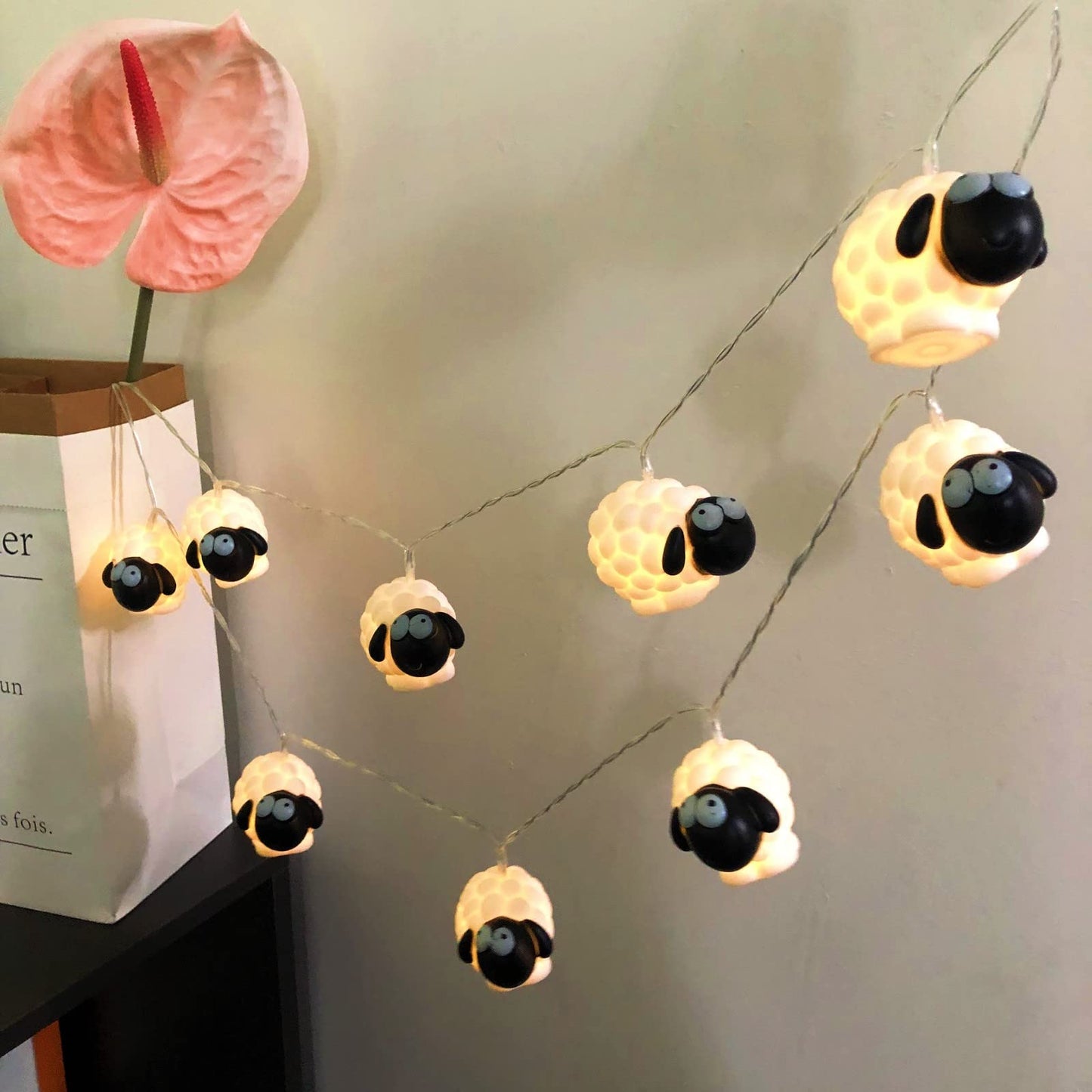 Sezrgiu Cute Painted Sheep Night Light LED Sheep Ornaments String Lights Black Sheep Fairy Light Battery Powered Indoor Outdoor Party Decor Night Light (10LED, Black Sheep)