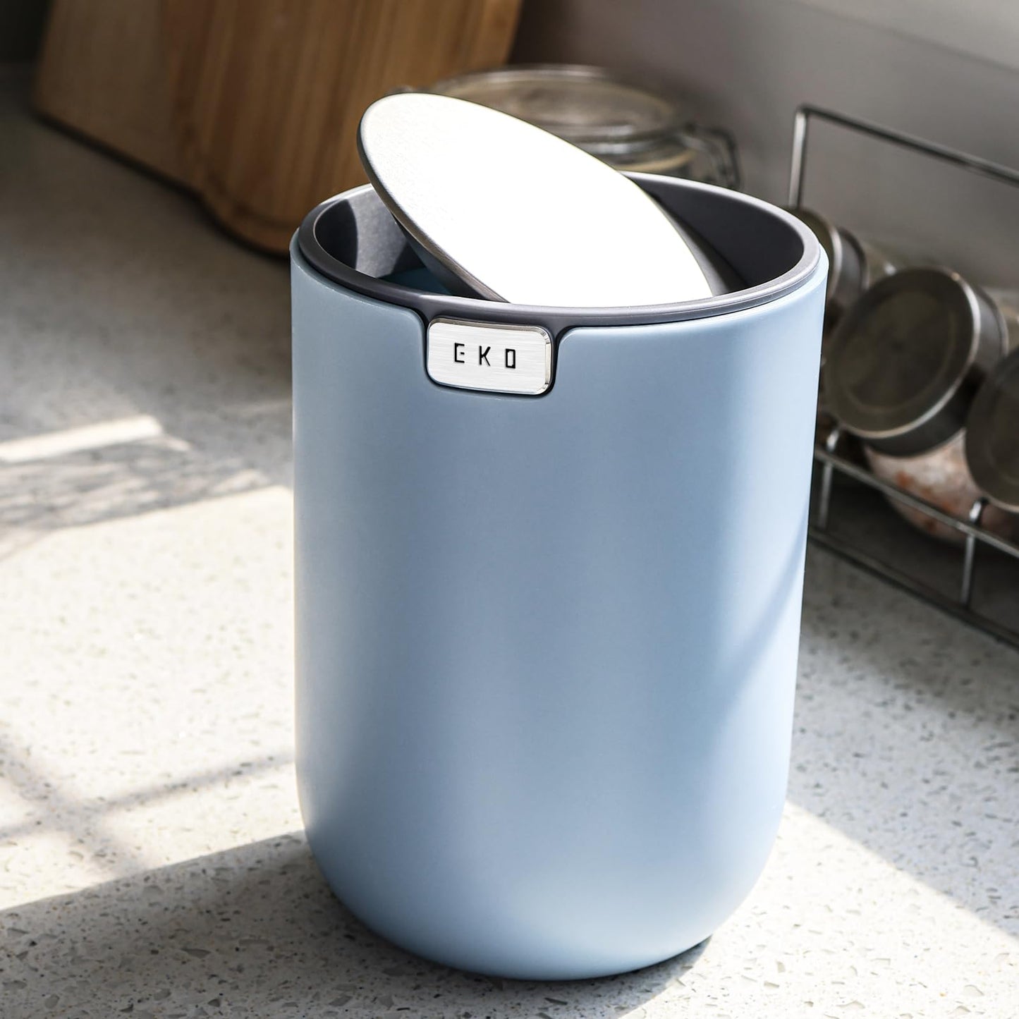 EKO Fandy 0.4 Gal/1.5L Mini Tabletop Trash Bin with Swing-Lid, Desktop Trash Can for Bathroom Countertop, Vanity, Coffee or Office, Small Garbage Bin (Blue)