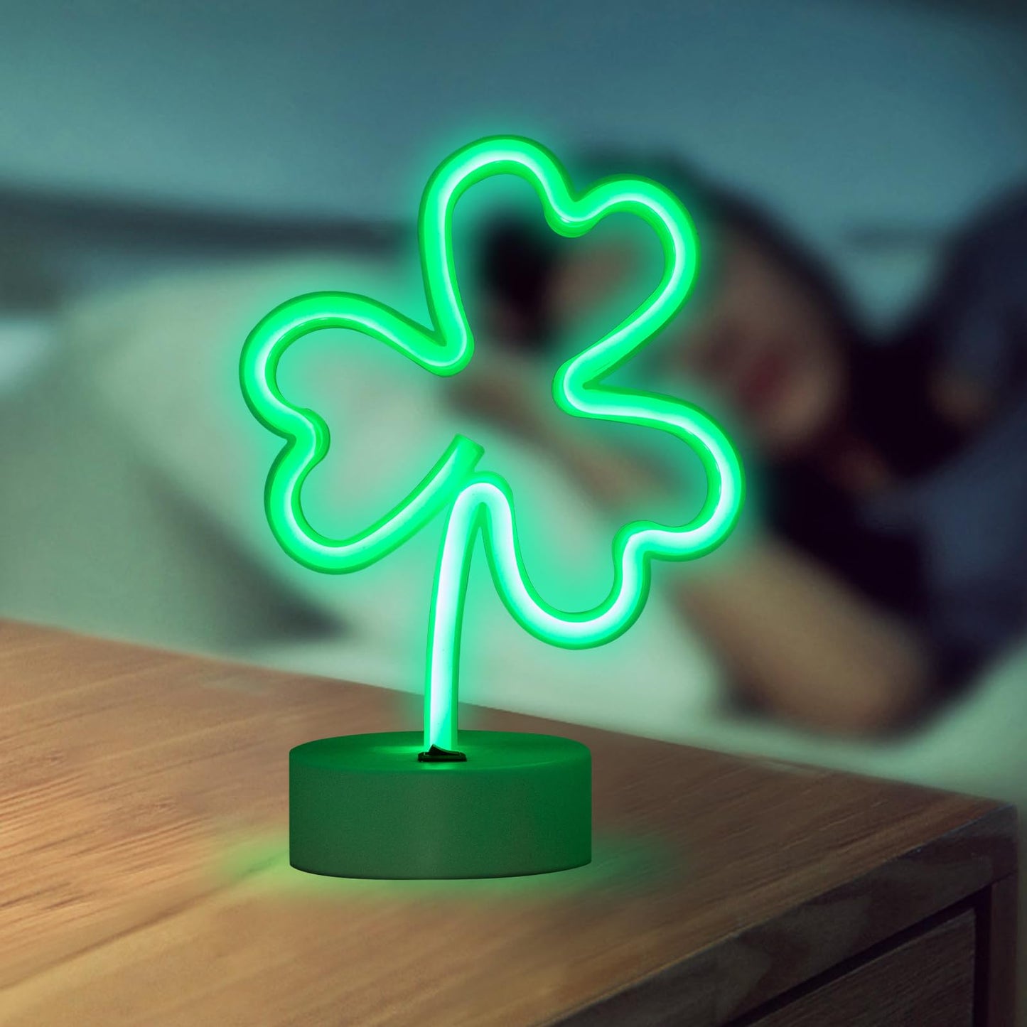 ENUOLI LED Neon Signs Lights Green Clover Shaped Neon Shamrock Night Light USB & Battery Powered Night Lamp Best Decoration Lights for St. Patrick's Day Gifts Kids Room Bedroom Bar(Shamrock)