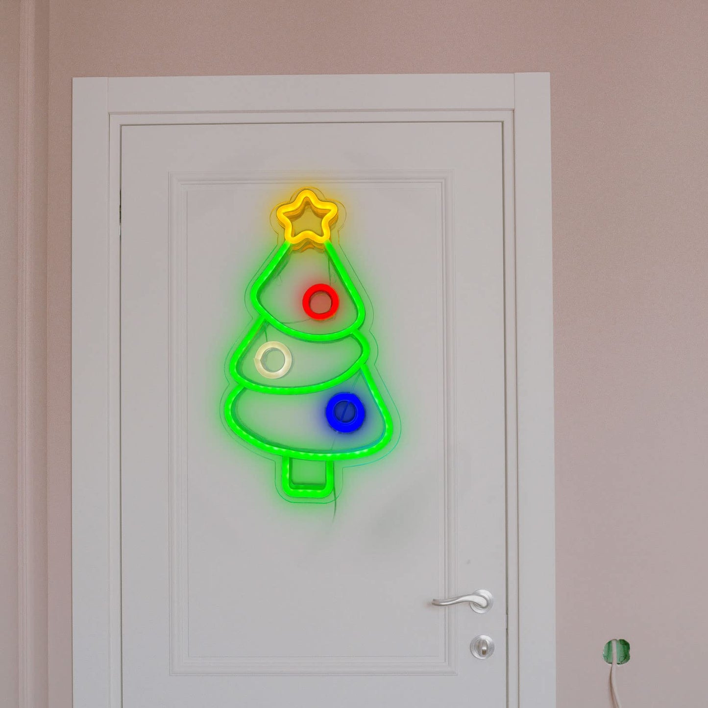 SmilingTown Christmas Neon Signs for Wall Decor USB Operated Neon Art Decorative Lights for Home Office Bar Pub Club Party Supplies Gift Idea (Christmas Tree)