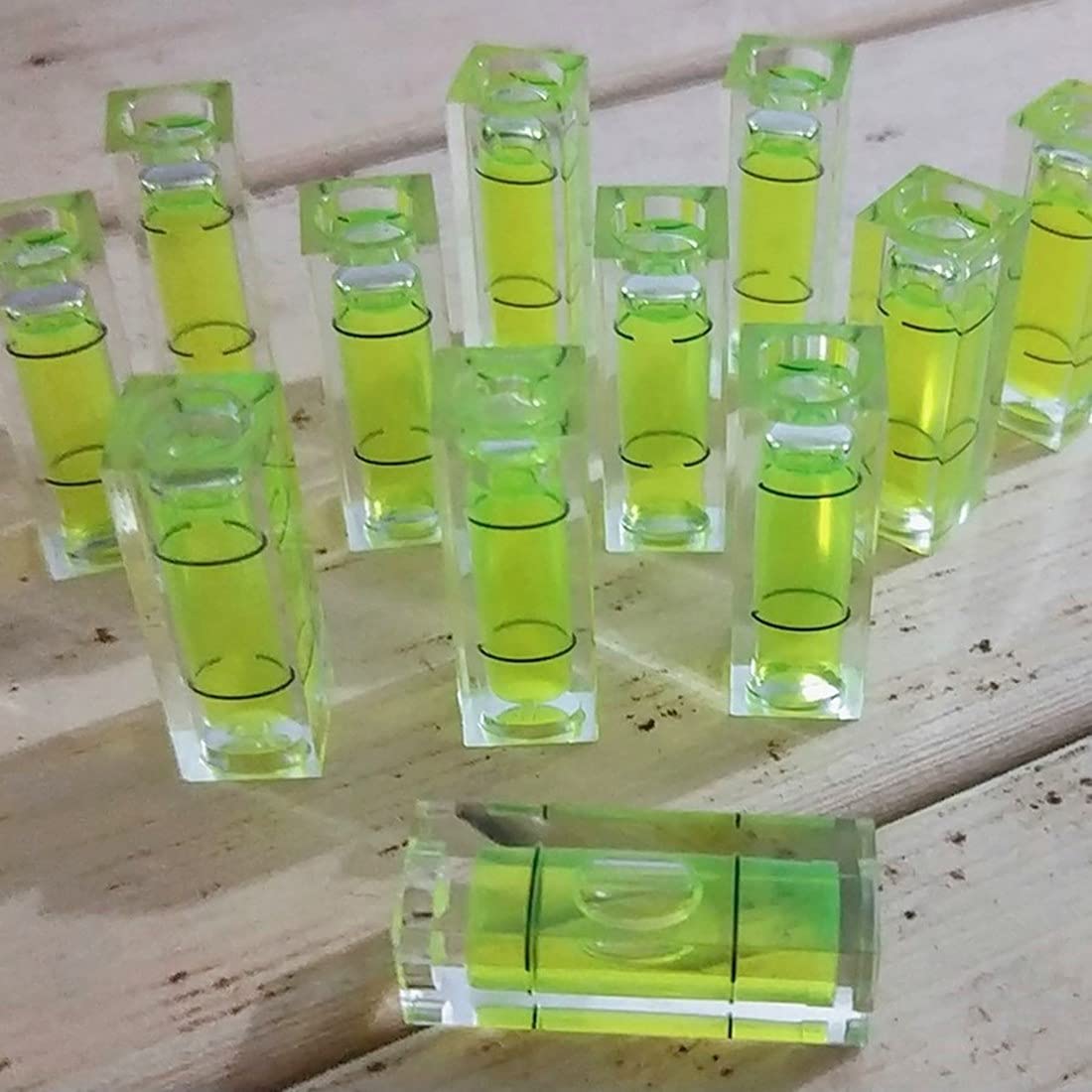 SIZIKJXGHWYI 6Pcs Small Bubble Level 10x10x29mm Mini Square Spirit Level Picture Hanging Levels Mark Measuring Instruments Layout Tools
