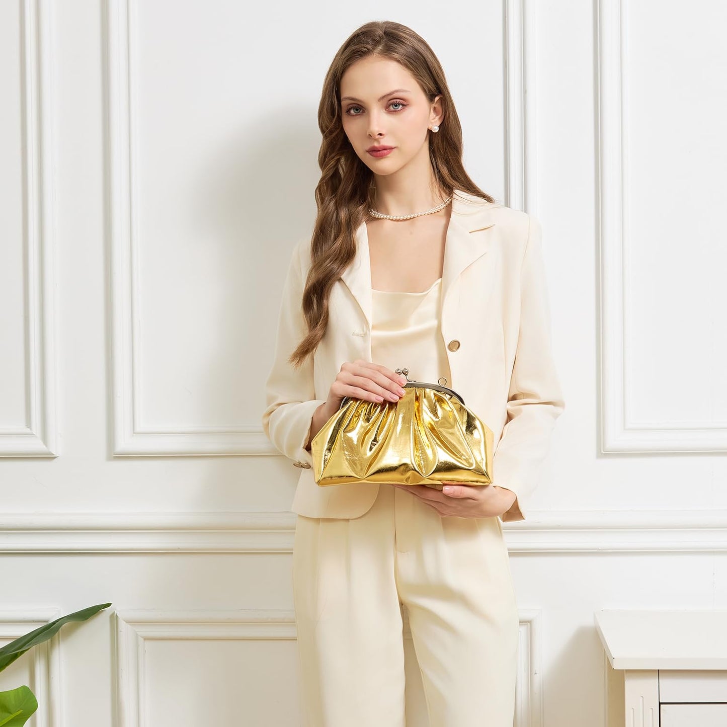 BRYCTSISEN Pleated Evening Vegan Leather Clutch Handbag Purse Metallic PU Cloud Shoulder Bag for Women Evening Purse Handbag (gold-L)