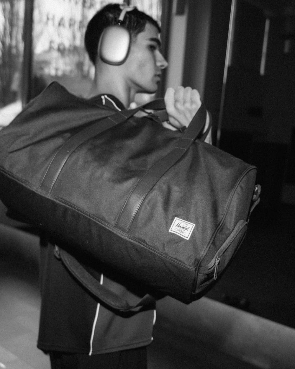 Herschel Novel™ Duffle, Ivy Green, Standard - 43L