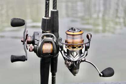 Lew’s Custom Lite 200 SS Spinning Fishing Reel, Size 200 Reel, 10+1 Bearings, 6.2:1 Gear Ratio, Tanso Tech Frame, Shallow Spool, Aluminum Speed Gears, Hybrid Carbon Drag, Reversible Retrieve, Gray