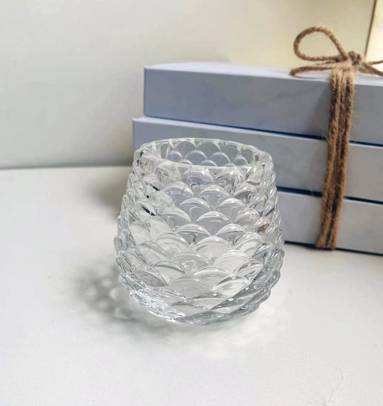 Christmas Crystal Pinecone Candle Holders, Set of 2 Tealight Candle Holder Pine Cone Glass Tea Light Votive Candle Holders for Christmas Party Centerpiece Table Setting Decoration