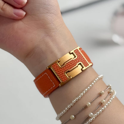 Leather Band Compatible with Apple Watch 49mm46mm45mm44mm42mm41mm 40mm38mm,Stylish Magnetic H Buckle Strap for iWatch Ultra 2/1/SE/Series 10/9/8/7/6/5/4/3/2/1 Women Men (Light Brown Band+Gold H Buckle, 38mm40mm41mm42mm)