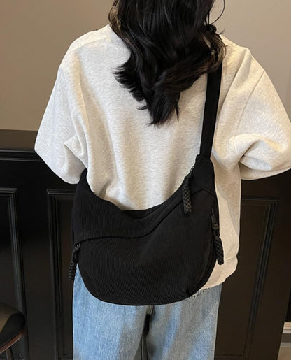 Nylon Crescent Crossbody Bag for Women Shoulder Tote Handbag Casual Sling Bag Dumpling Purse Bag for Outdoor Travel