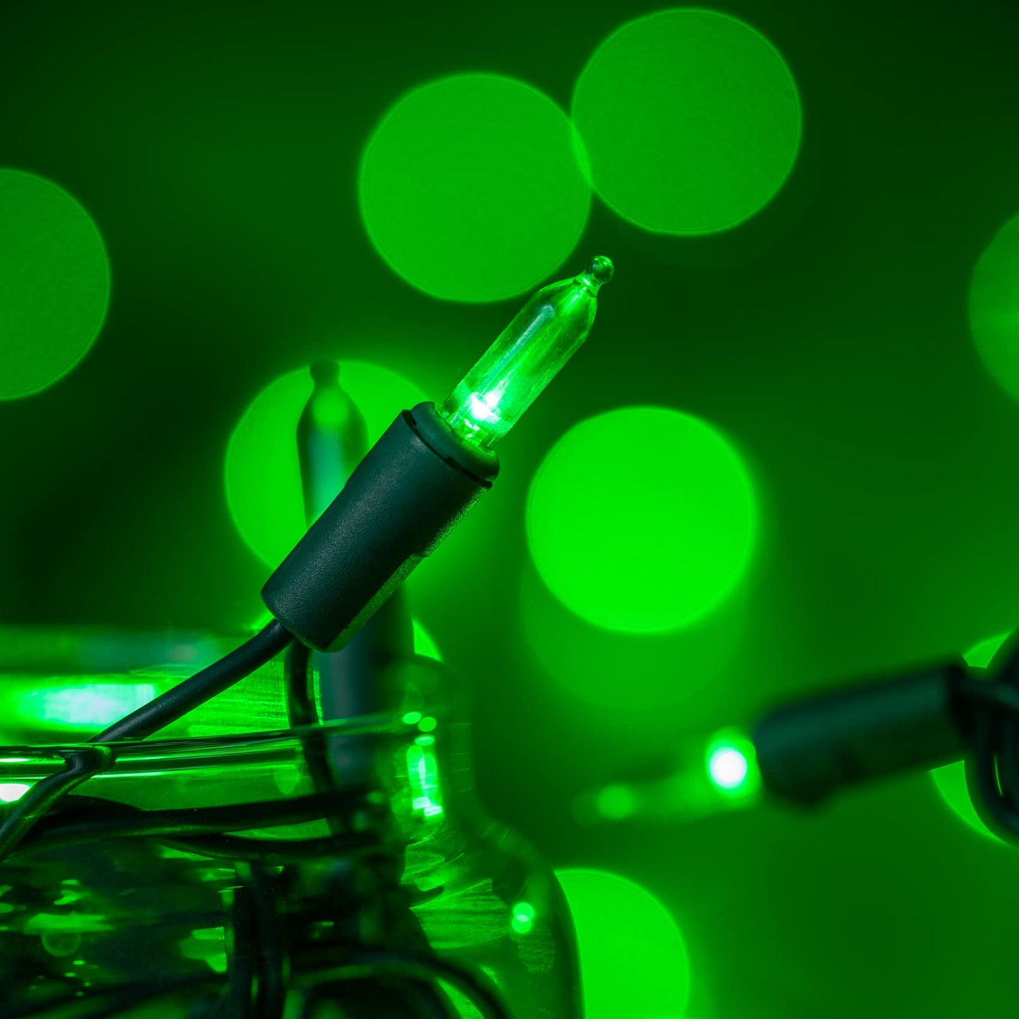 YULETIME 200 Green LED Christmas Lights, 66 ft Green Wire UL String Light