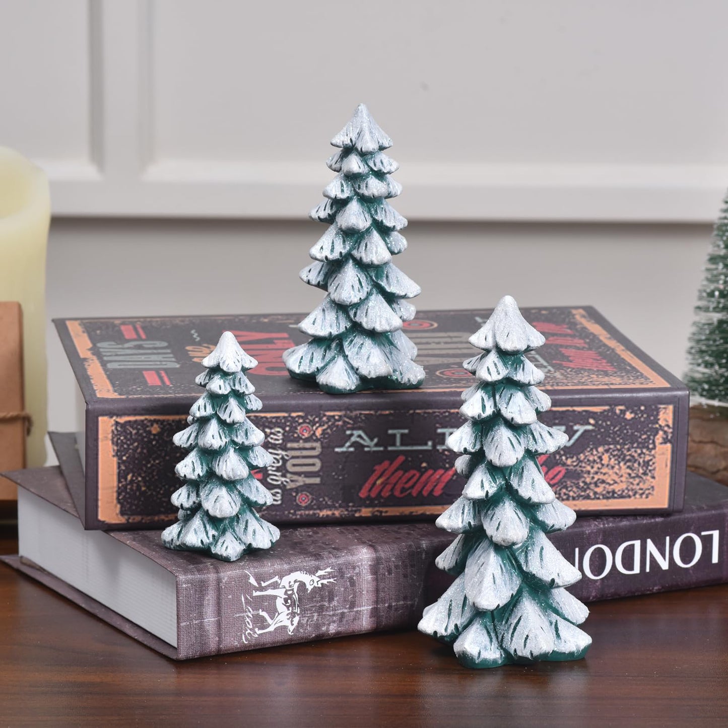 Resin Christmas Tree Figurines, 3pcs Snow-Dusted Tabletop Christmas Trees for Winter Decor, Rustic Christmas Table Decor, Holiday Table Centerpieces for Home, Shelf, Mantel (white-green)