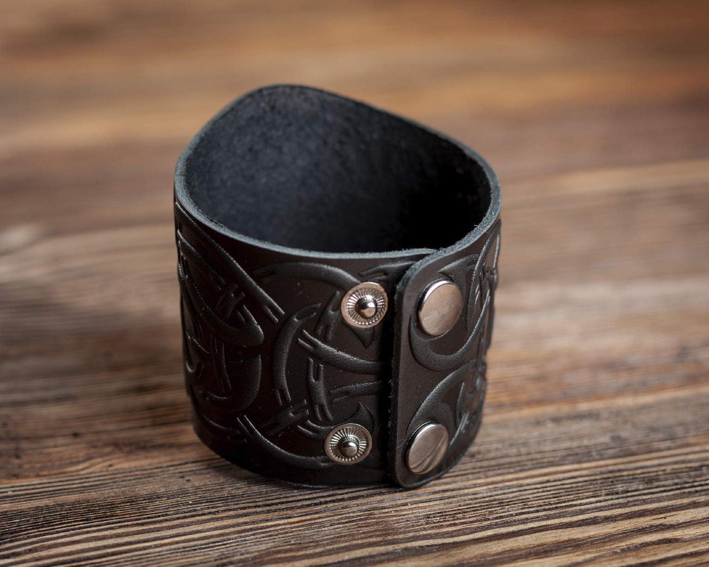 Stahlgilde 100% Real Leather Viking Cuff Bracelet - Handmade Mjolnir Thor's Hammer Black Wristband - Gift for Men Women - Genuine Leather Viking Punk Lv Axe Сuffs - Size M for wrist 6.5"-7.5" 90mc