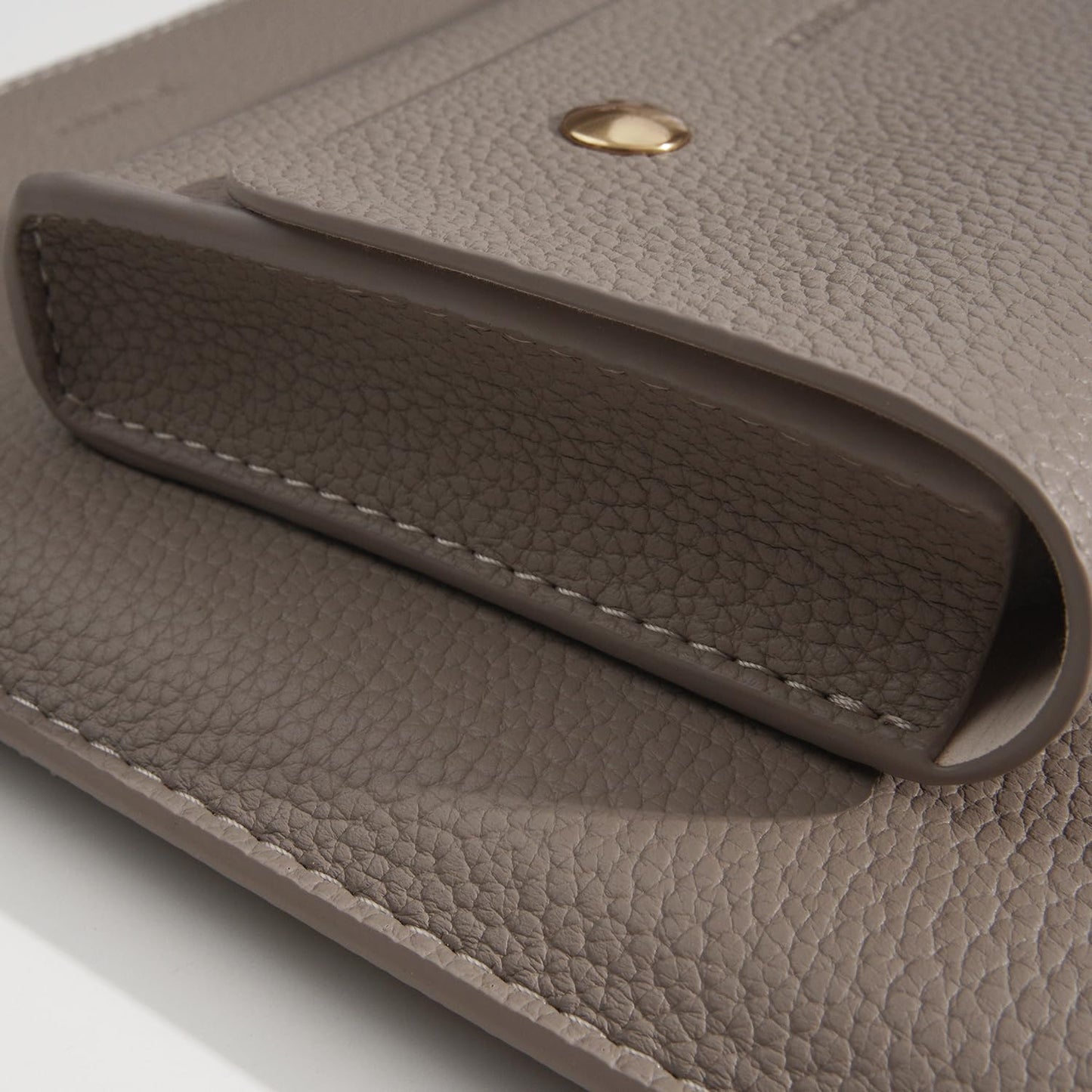 Yesmornsis PU Leather Padded Laptop Sleeve Bag 13Inch Compatible with New MacBook Air 13 A3113 M3, 2024 MacBook Pro 13 M2 A2686 with Charger Pouch Color Camel