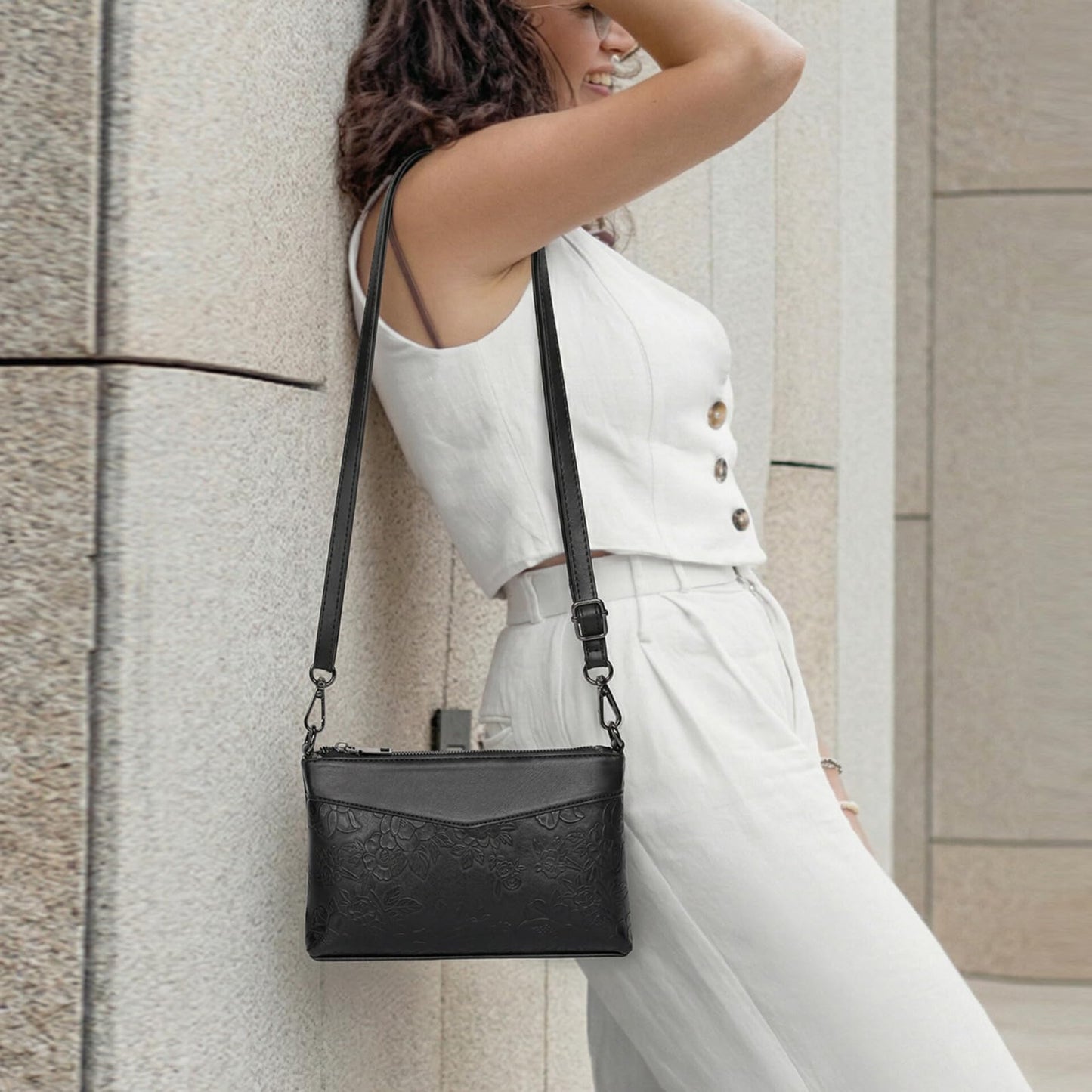GAEKEAO Small Crossbody Bag for Women Vegan Leather Wristlet Clutch Wallet Purses Shoulder Bag with Adjustable Strap