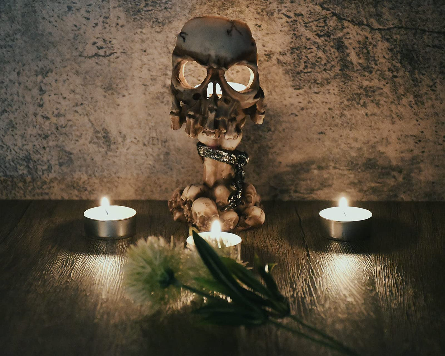 DS. DISTINCTIVE STYLE Skull Candle Holder 6.3 Inch Tea Light Holder Small Gothic Home Decor Halloween Decorations