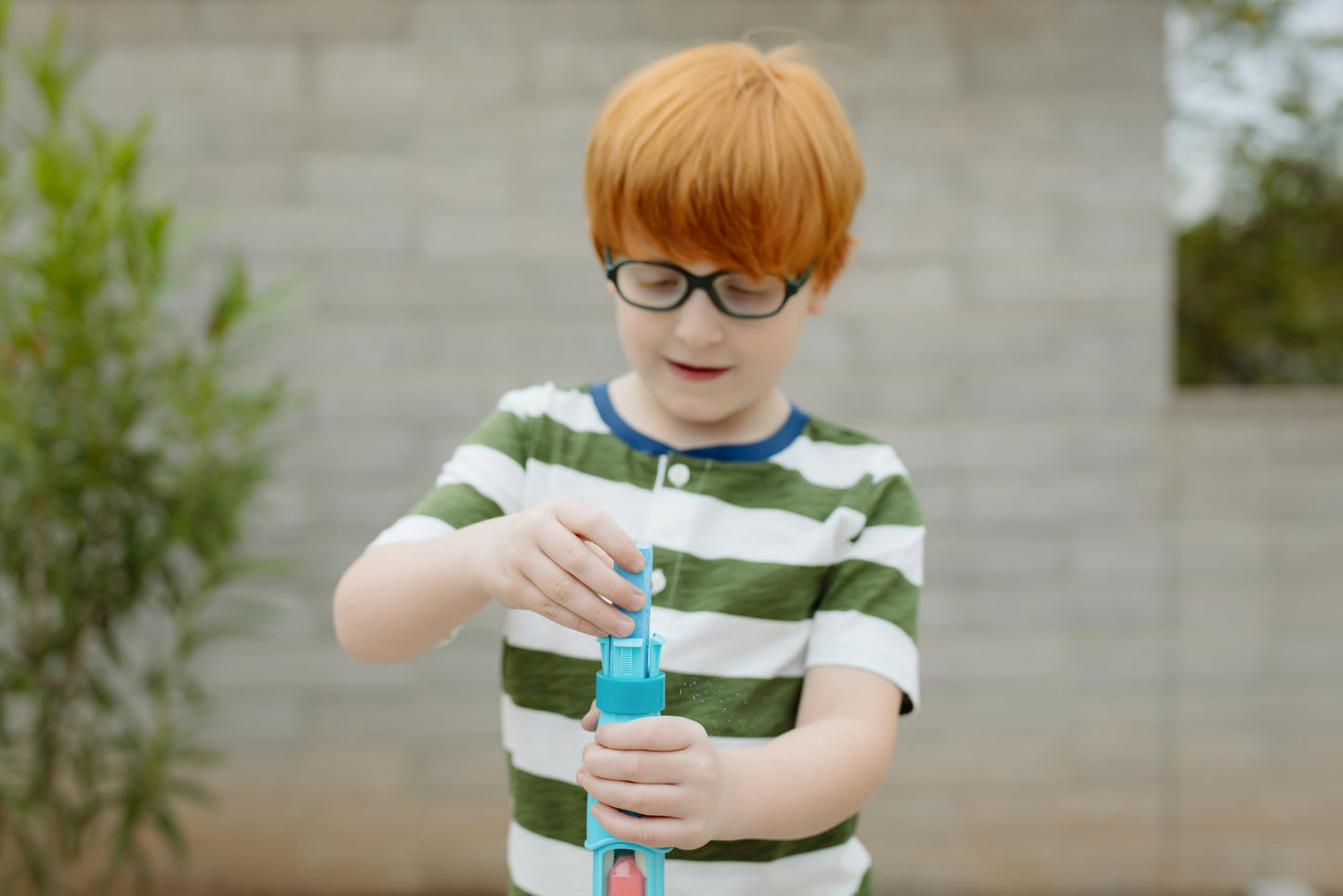 Chuckle & Roar - CHAWK! 3' Chalk Holder - Sized Perfect for Little Sidewalk Artists - Keep the CHAWK off your hands - Ages 4 and Up