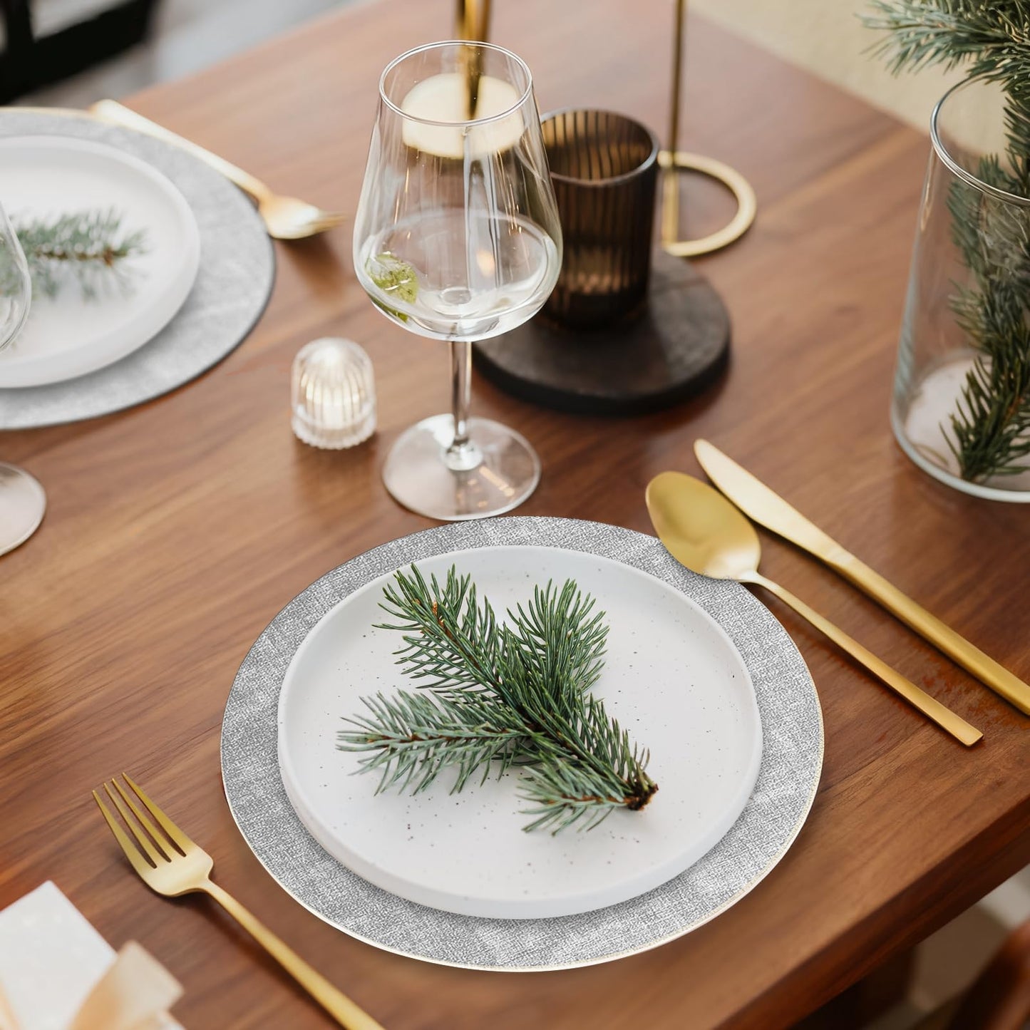 13" Round Placemats Set of 6 with Coasters, Reversible Faux Leather Heat Resistant Table Mats, 100% Waterproof Oilproof Wipeable Double-Sided Place Mats for Indoor/Outdoor Use (Light Grey) ﻿ ﻿