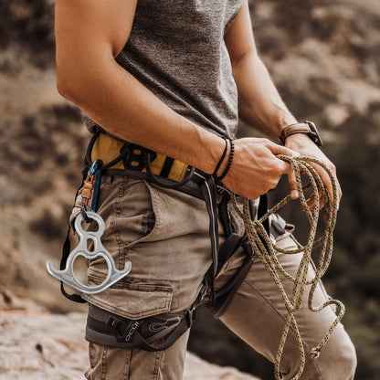 NewDoar 50KN 11000 LBF Rescue Figure,8 Descender Large Bent-Ear Belaying and Rappelling Gear Belay Device for Rock Climbing, Aerial Dance,Ziplining and Peak Rescue 7075 Aluminum Alloy(White)