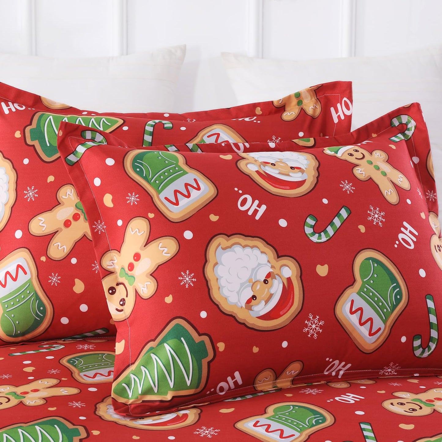 Vaulia Christmas Duvet Cover Twin, Holiday Soft Lightweight Microfiber Bedding Collection with Gingerbread Pattern, Includes 1 Duvet Cover and 1 Pillow Shams, Red Color
