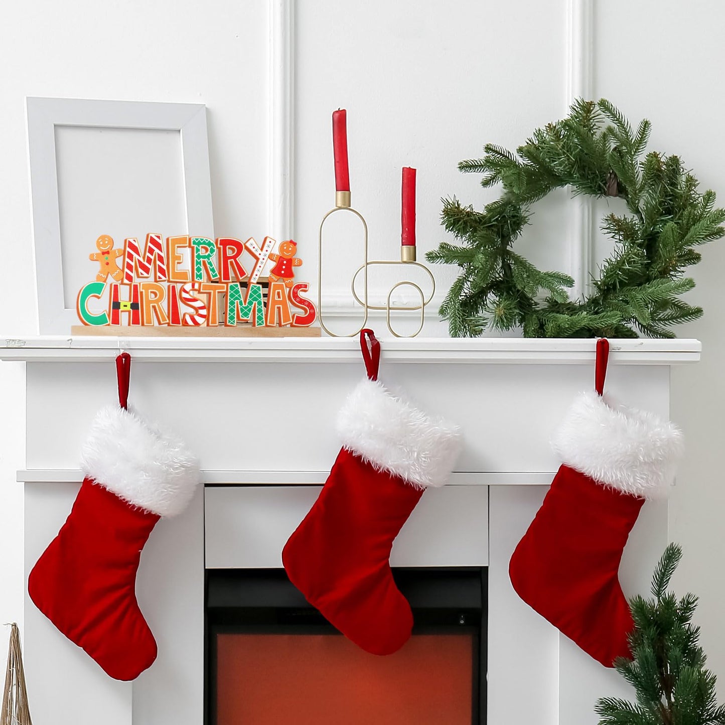 Realspring Gingerbread Man Metal Sign Gingerbread Christmas Table Decoration Xmas Tiered Tray Decor Freestanding Metal Word Sign with Wooden Base for Xmas Home Tabletop Centerpiece Mantel Fireplace