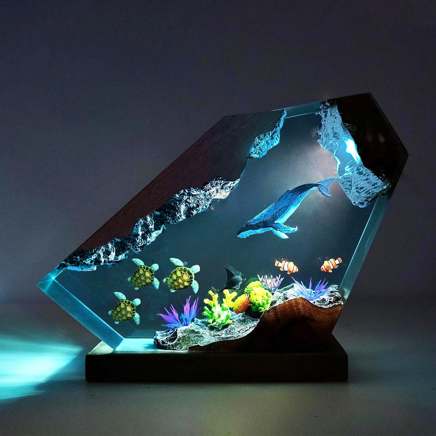 Humpback Whale Resin Ocean Lamp, Handmade RGB Resin Night Light for Home Office Decor,Turtles Gifts for Women, Ocean Lover Collectibles, Unique Gifts for Mom,Holiday Gift for Him & Her (S 6"x4")