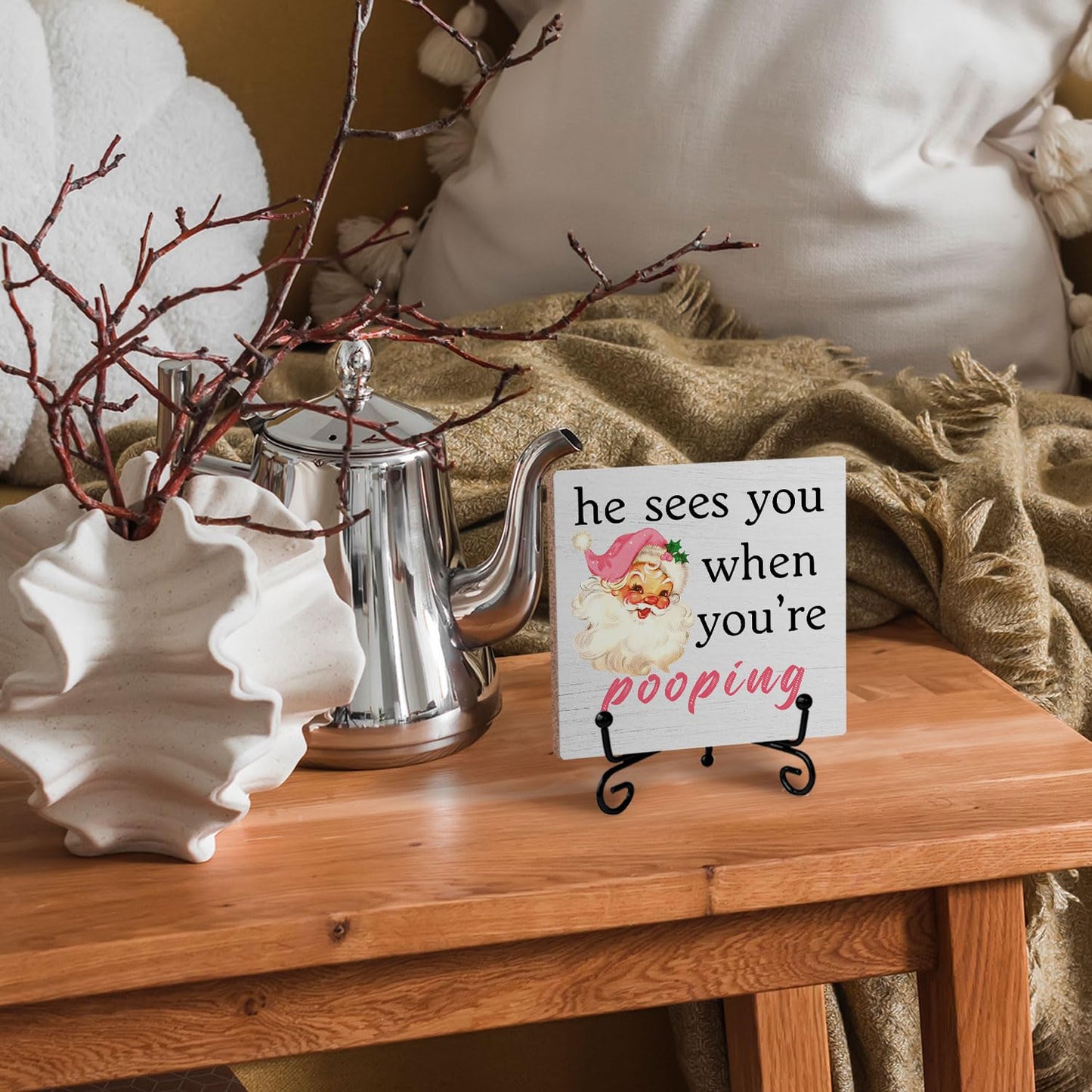 SkipTiger Funny Christmas Bathroom Wooden Desk Sign, He Sees You When You're Pooping Pink Christmas Santa Wood Plaque With Stand for Bathroom Toilet Restroom Shelf Counter Decor