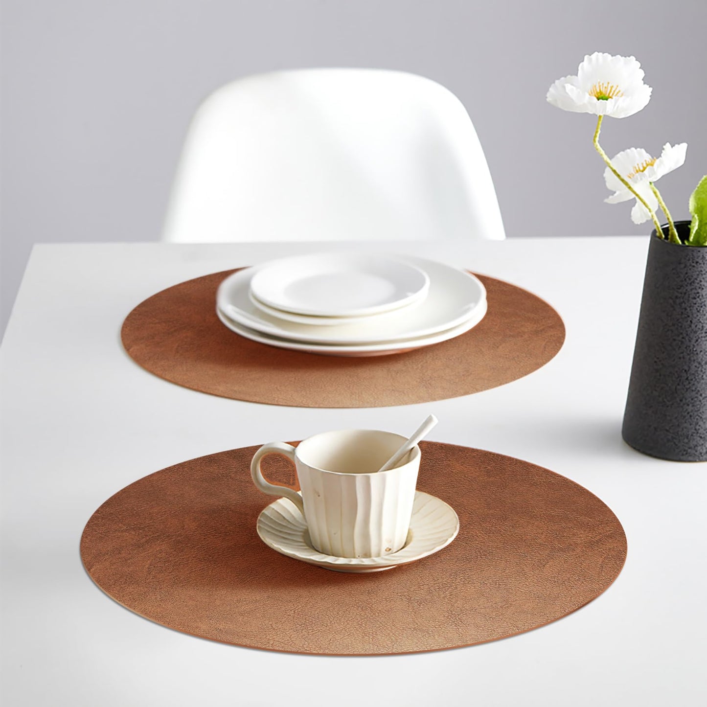 RENMTURE Faux Leather Placemats Set of 4,with 4 Cup mat,Washable, for Kitchen Dining Table,Restaurant,Coffee Shop (Walnut Brown, Round)