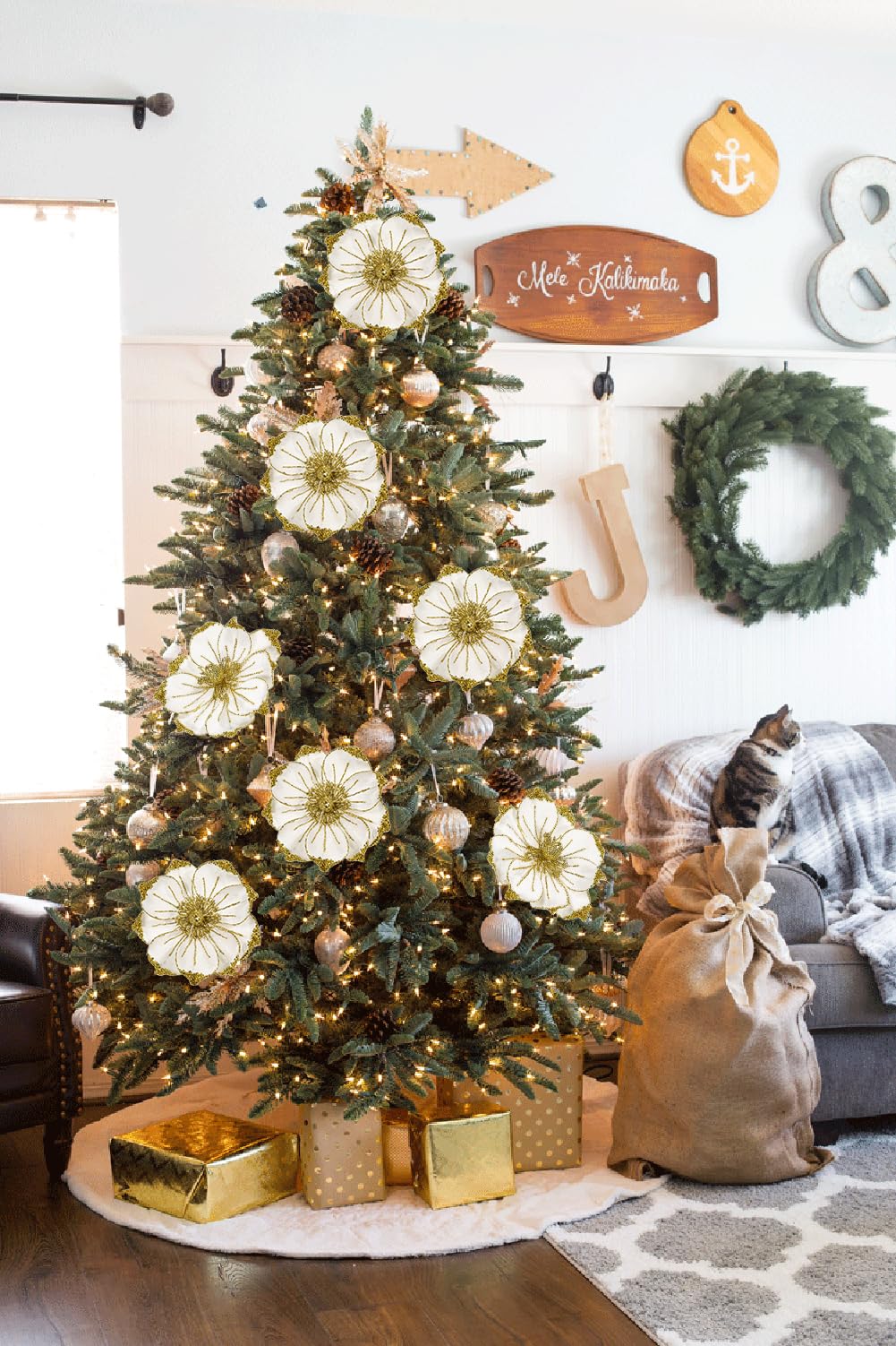 Briful 8in Magnolias Christmas Flowers Glittering Magnolia Flowers Artificial 6Pcs Cream Gold Magnolia Stems for Christmas Tree Decorations, Wreaths, Garland Real Touch Magnolia Xmas Picks