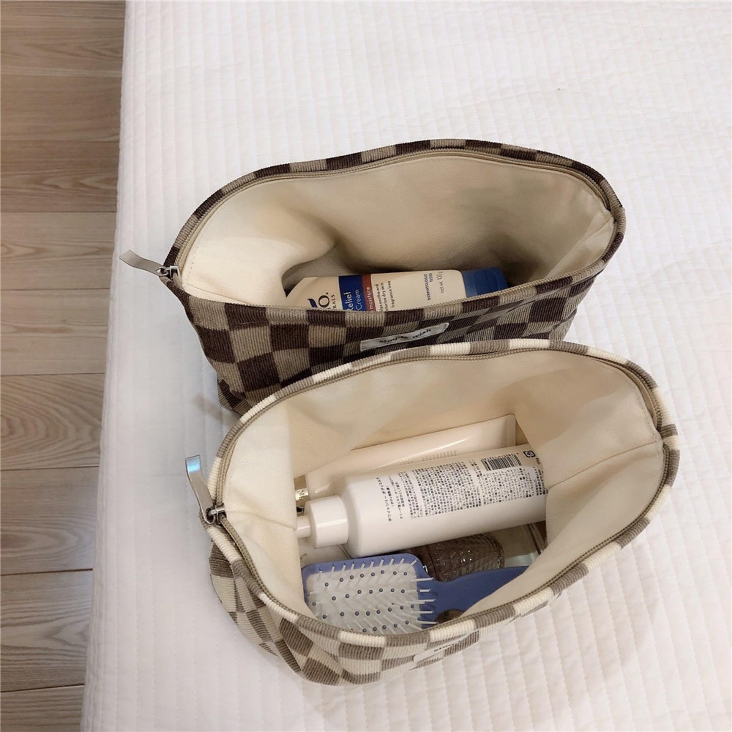 BIVIZKU Travel Checkered Makeup Bag, Corduroy Cosmetic Bag for Purse, Small Cosmetic Zipper Pouch Cute Travel Checkered Makeup Bag Gift for Women,Girls (woven checkered)
