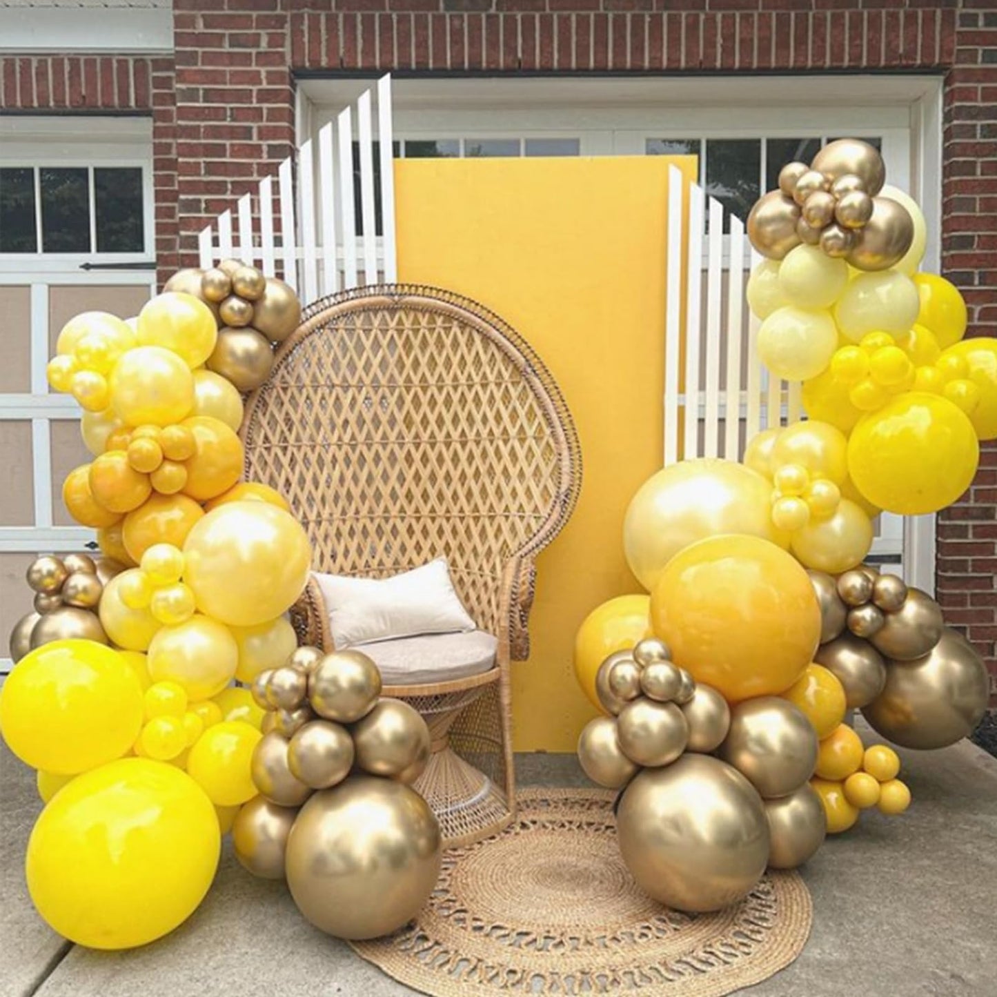 Biapian Yellow Balloon Garland Arch, 115 PCS Yellow White Balloon Arch Kit with Gold White Latex Balloon for Lemon Boho Sunshine Daisy Honeybee Theme Birthday Baby Shower Party Decoration