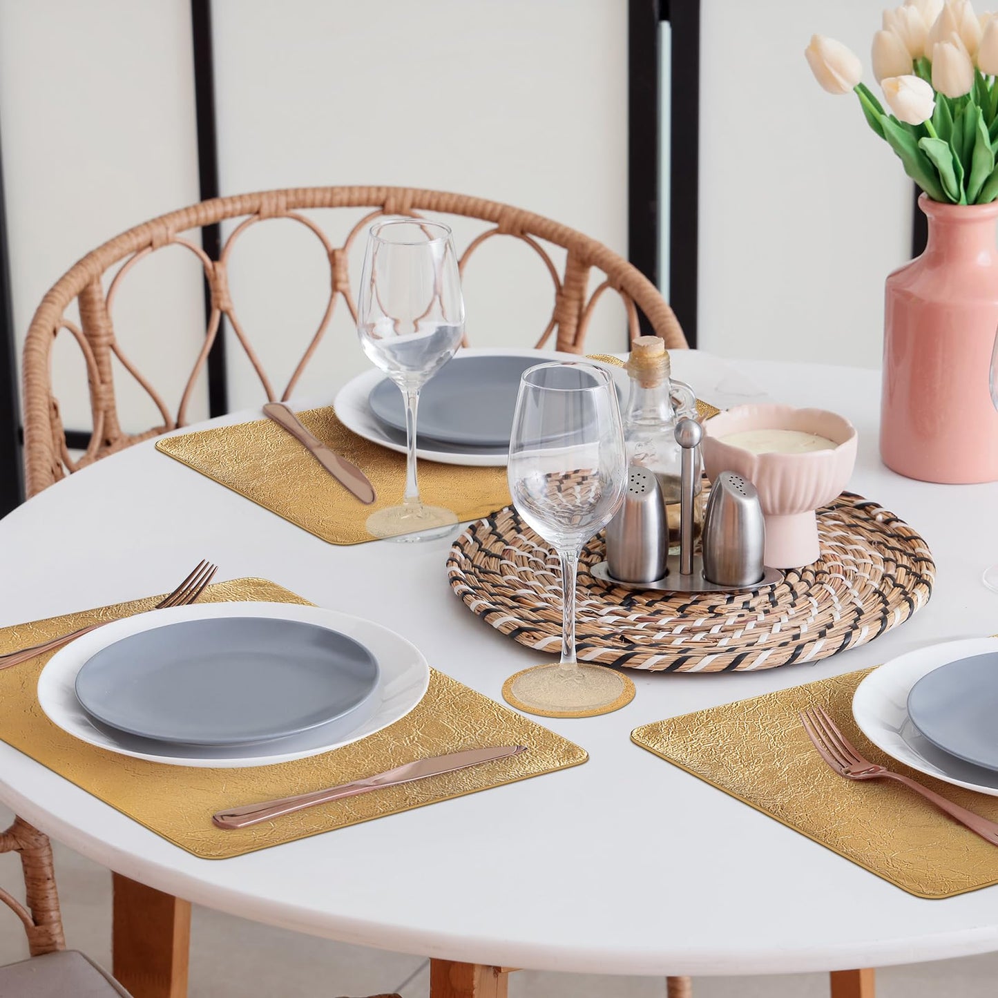 comfoyar Faux Leather Placemats Set of 6 with Coasters, 12x17inch Non-Slip Heat Resistant Dual-Sided Gold Crackled Place Mats, Washable Waterproof Table Mats for Kitchen Dining Party Table Decoration
