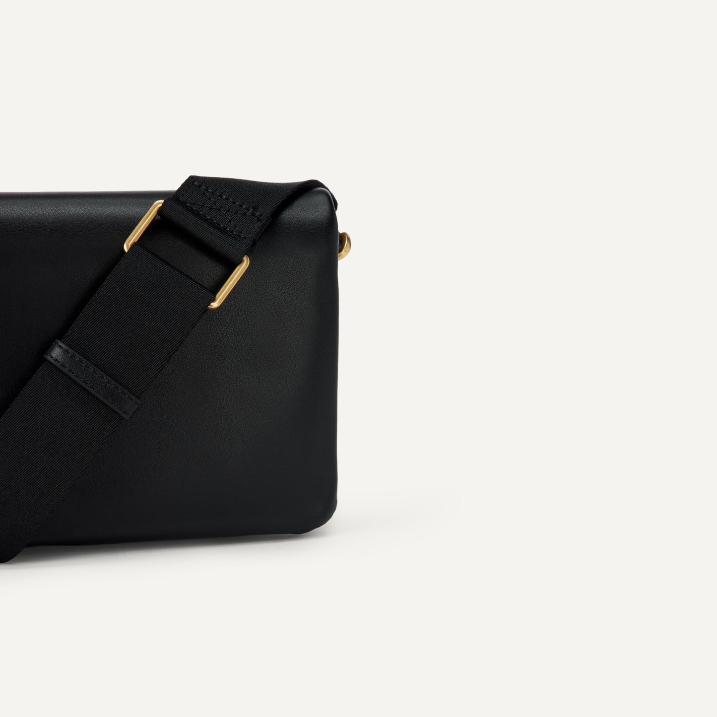 Amazon Essentials Women's Lightweight Clutch Crossbody Bag, Black, One Size