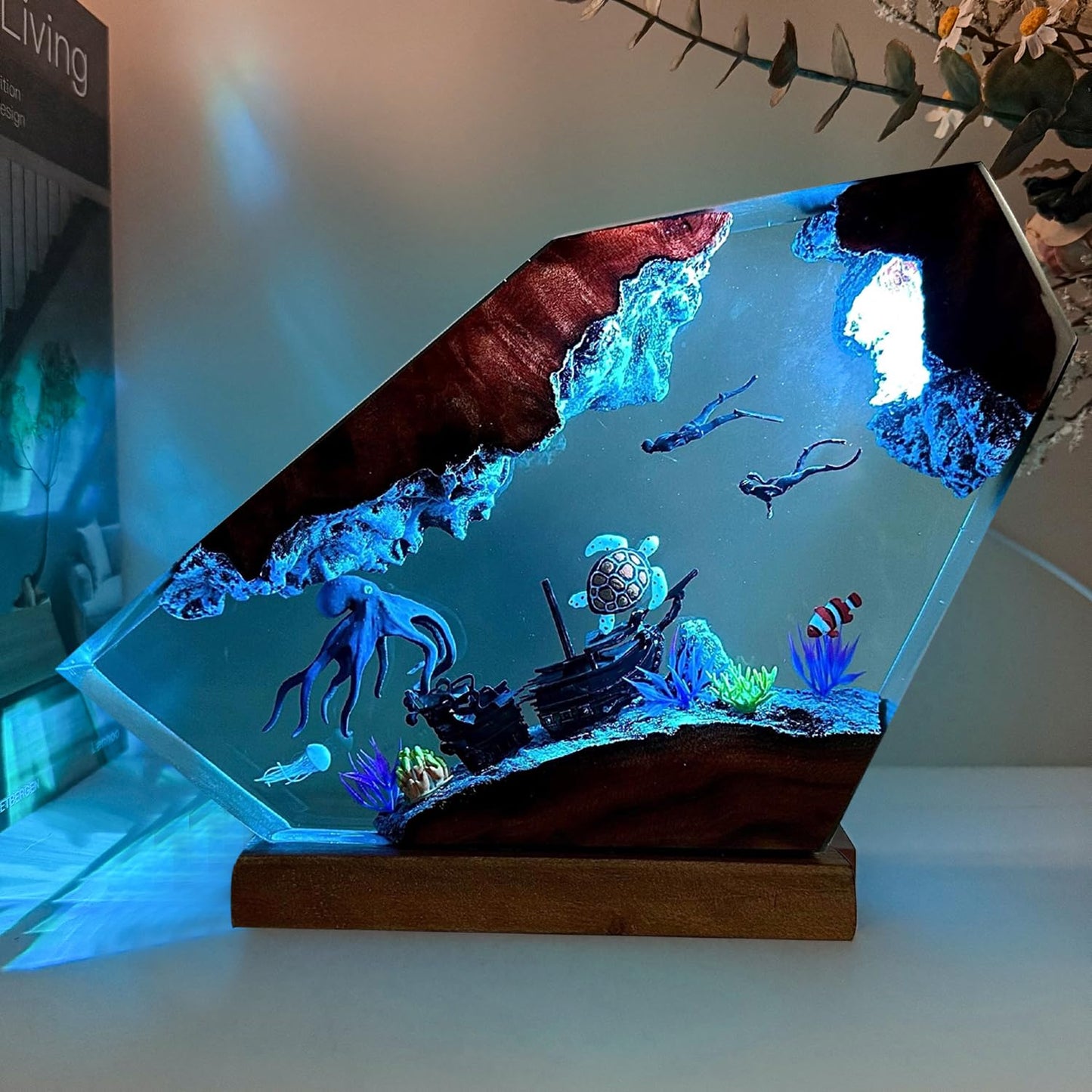 Octopus Ocean Resin Lamp - Handmade Resin Night Light with USB Port, Variable Lights, Octopus Gifts and Decor, Ocean Enthusiast Collectibles, Unique Birthday Gifts for Father Him Her (6"x4")