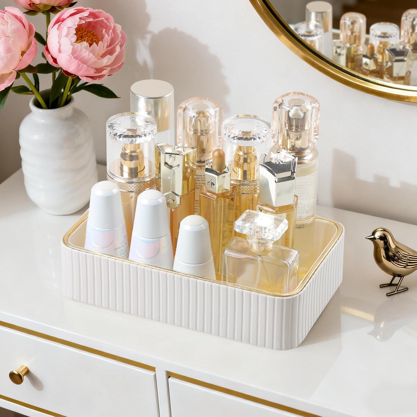 MEIBOOCH Desk Organizer Tray, PU Leather Nightstand Organizer Perfume Valet Tray for Men Women, Decorative Vanity Trays Trinket Dish Key Bowl for Entryway Table (Ivory, Small)