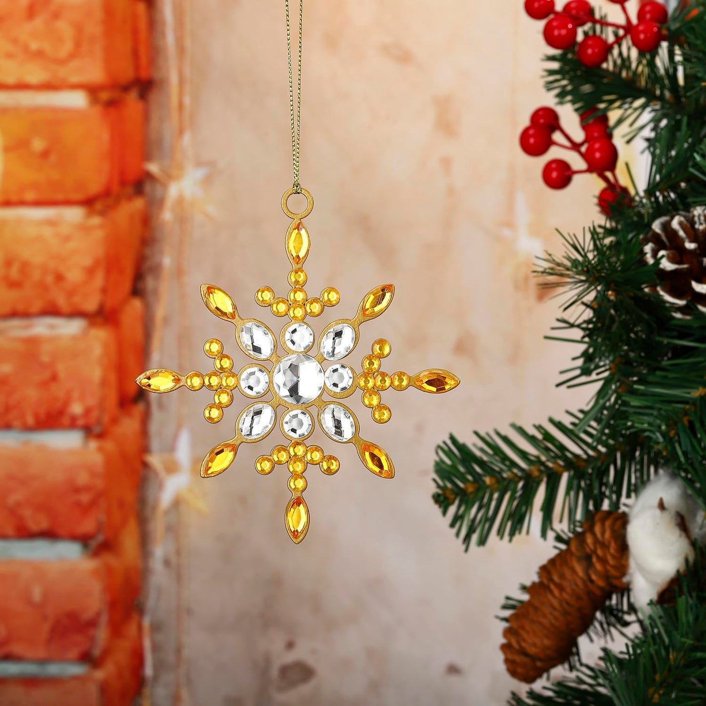 4 pcs Gold Sparkling Snowflake Christmas Ornaments-Large Christmas Tree Decoration- Hanging Reinstone Christmas Snowflake Ornaments for Christmas Tree Winter Supplies (4, Gold)