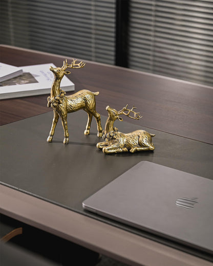 DN DECONATION 2pcs Gold Christmas Reindeer Figurines, Tabletop Reindeer Christmas Decor Indoor, Small Resin Xmas Brass Deer Decorations for Home Mantel Decor