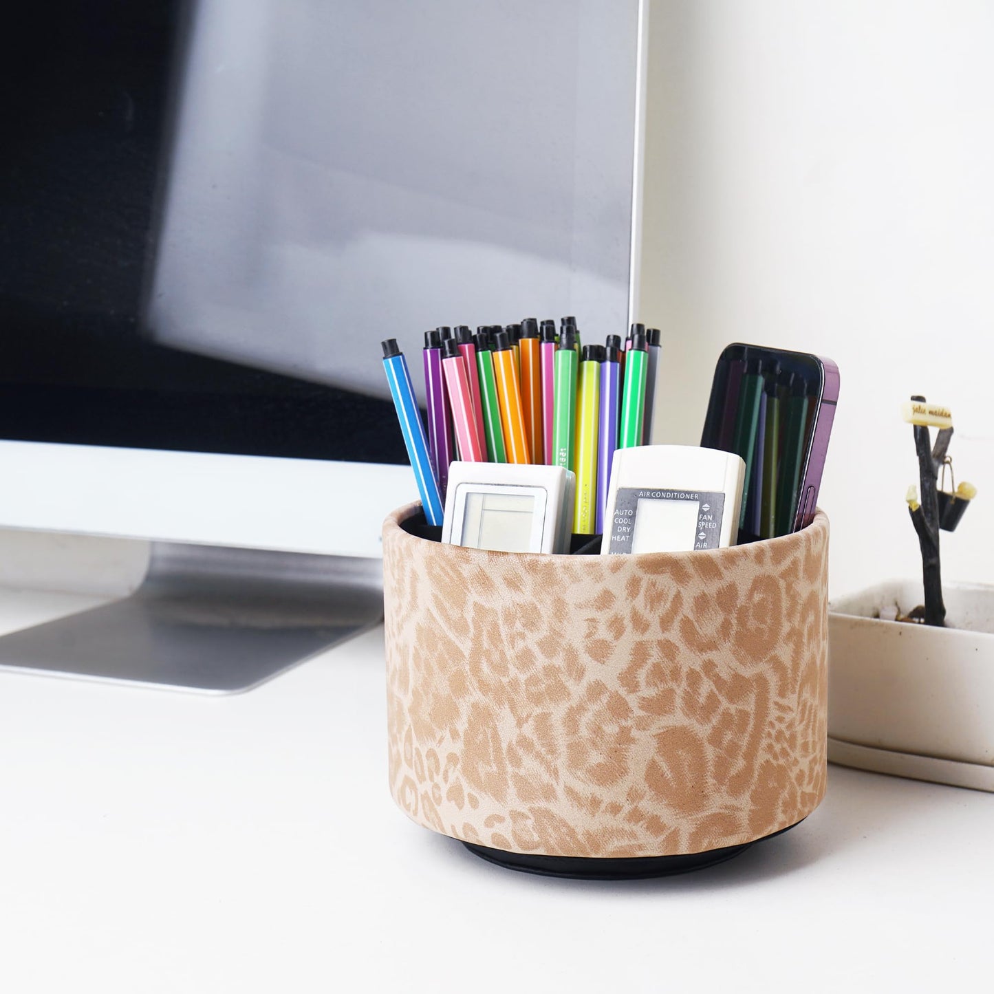 QIELIZI Round Leather Art Supply Organizer,Remote Control Holder,360 Degree Rotating,Multi-Functional Pencil Holder,4 Compartments Desktop Stationary Organizer(1-Leopard Brown)