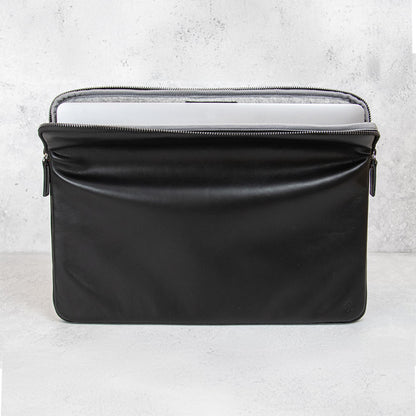 Casemade Real Leather Laptop Case/Zipped Folio Bag with Inner Pocket & Wool Lining Compatible with Apple MacBook, HP, Dell, Asus, Levovo (14 Inch - Black)