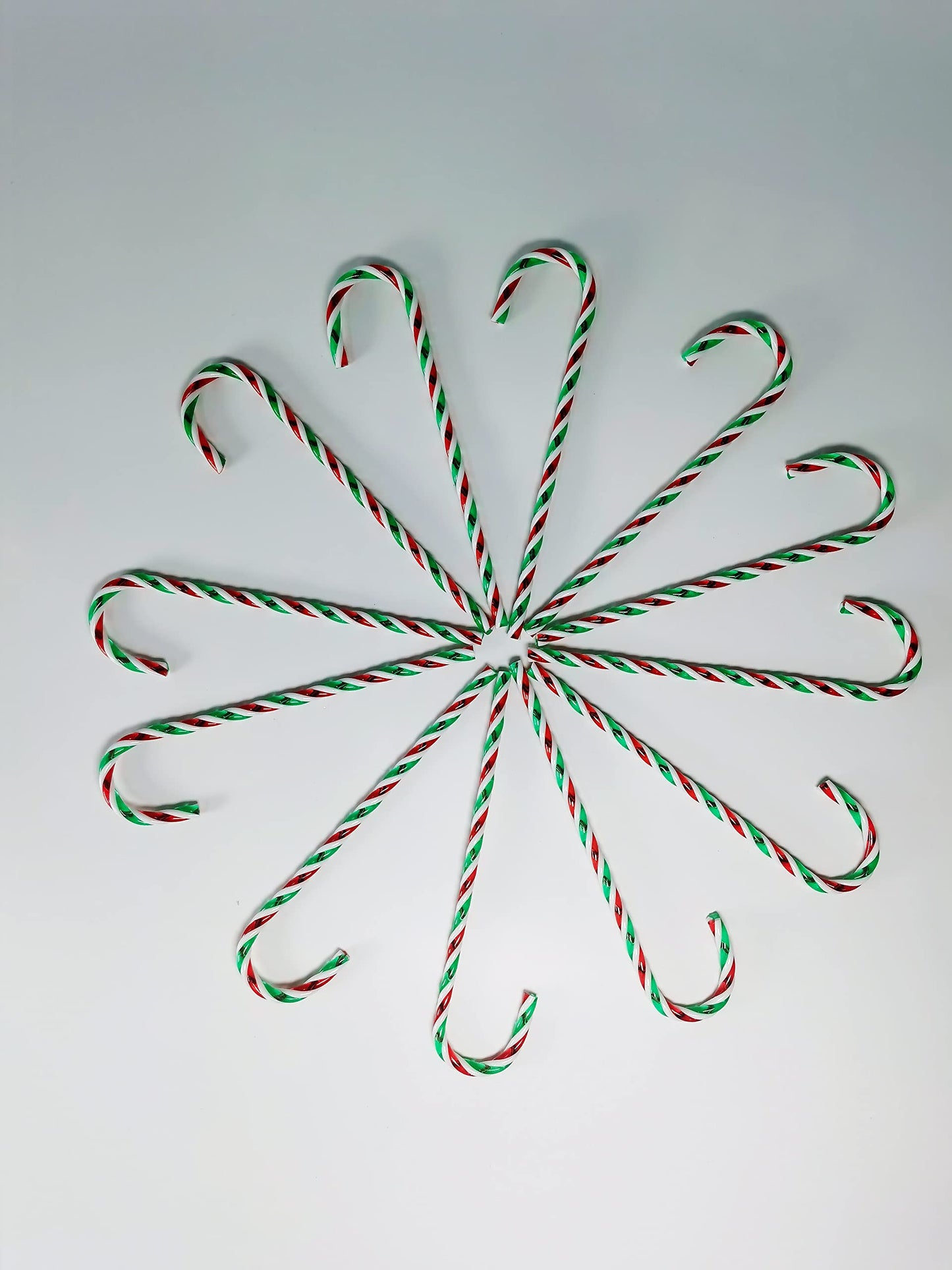 50 Pcs Christmas Candy Canes 5.9 inch Plastic Christmas Tree Hanging Ornaments Twisted Green Crutch Candy Canes for Xmas Home Indoor Outdoor Party Decoration (Green red White)