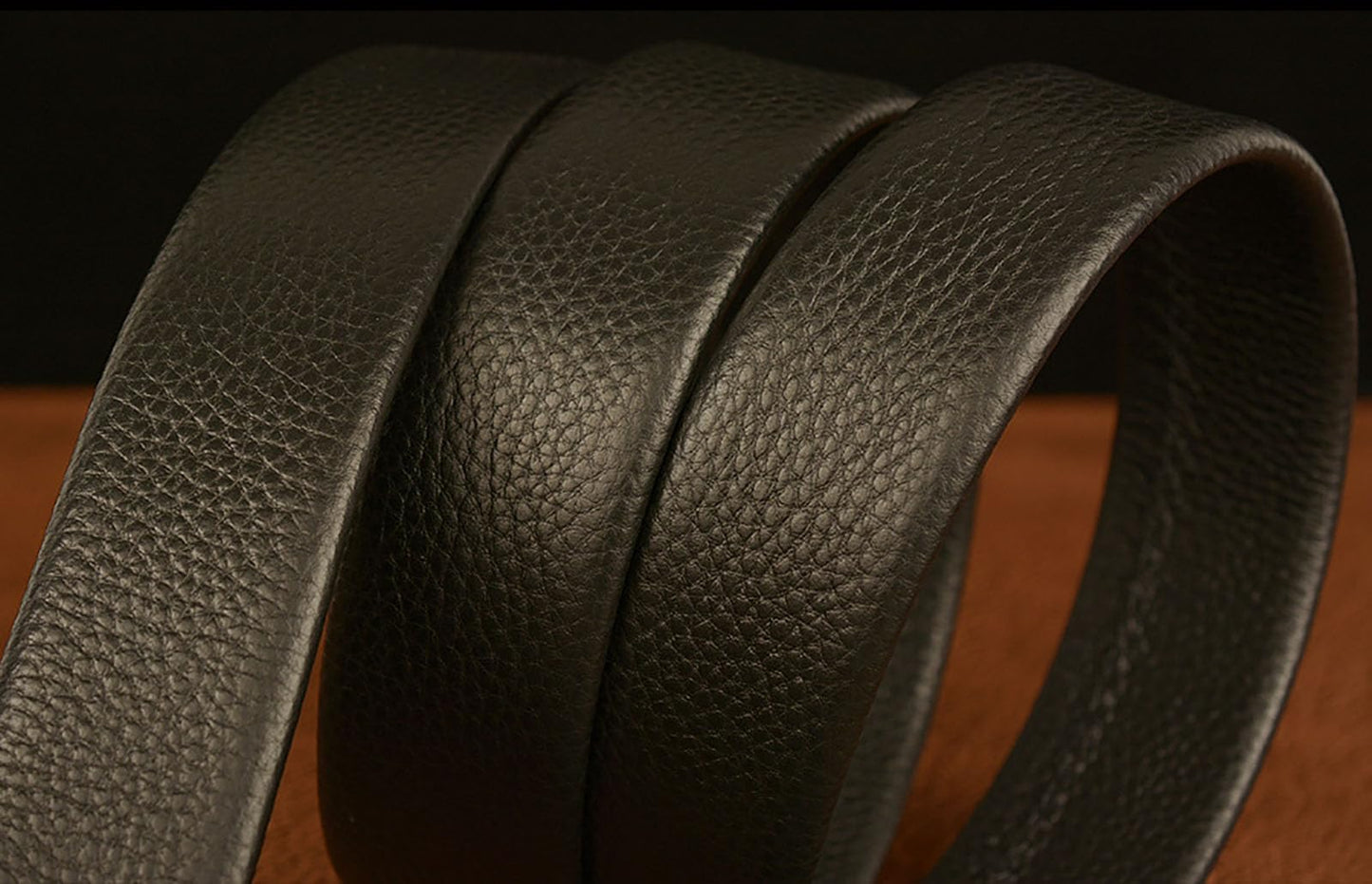 Lyqqine Men's Leather Ratchet Belt Ethnic Style Buckle Retro Personality Dragon Carved Casual Business Belt 49" Trim To Fit (Black Bee Buckle)