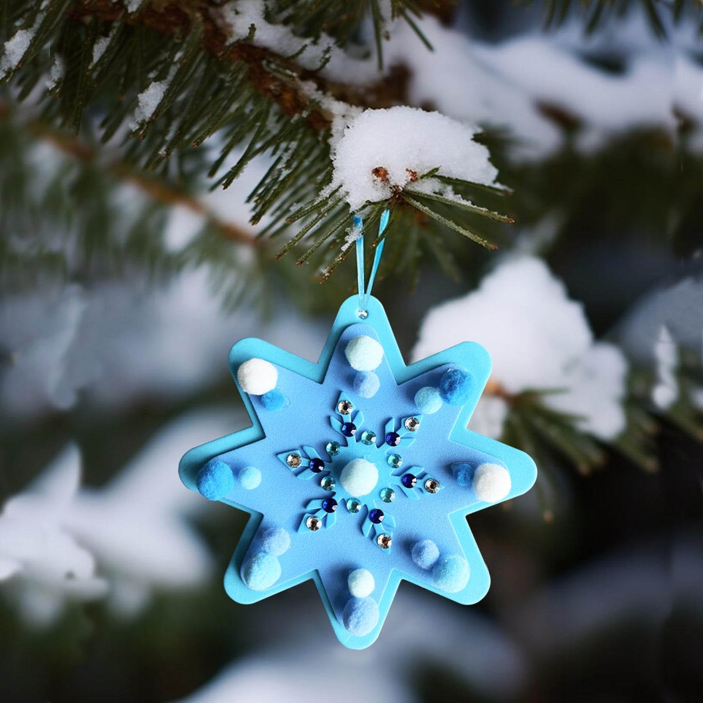 MLOLM 24 Sets Winter Snowflake Crafts Kit DIY 3D Christmas Snowflake Ornament Craft Kits Make Your Own Snowflake Sticker Pompoms for Winter Christmas Holiday Home Activities Party Favors
