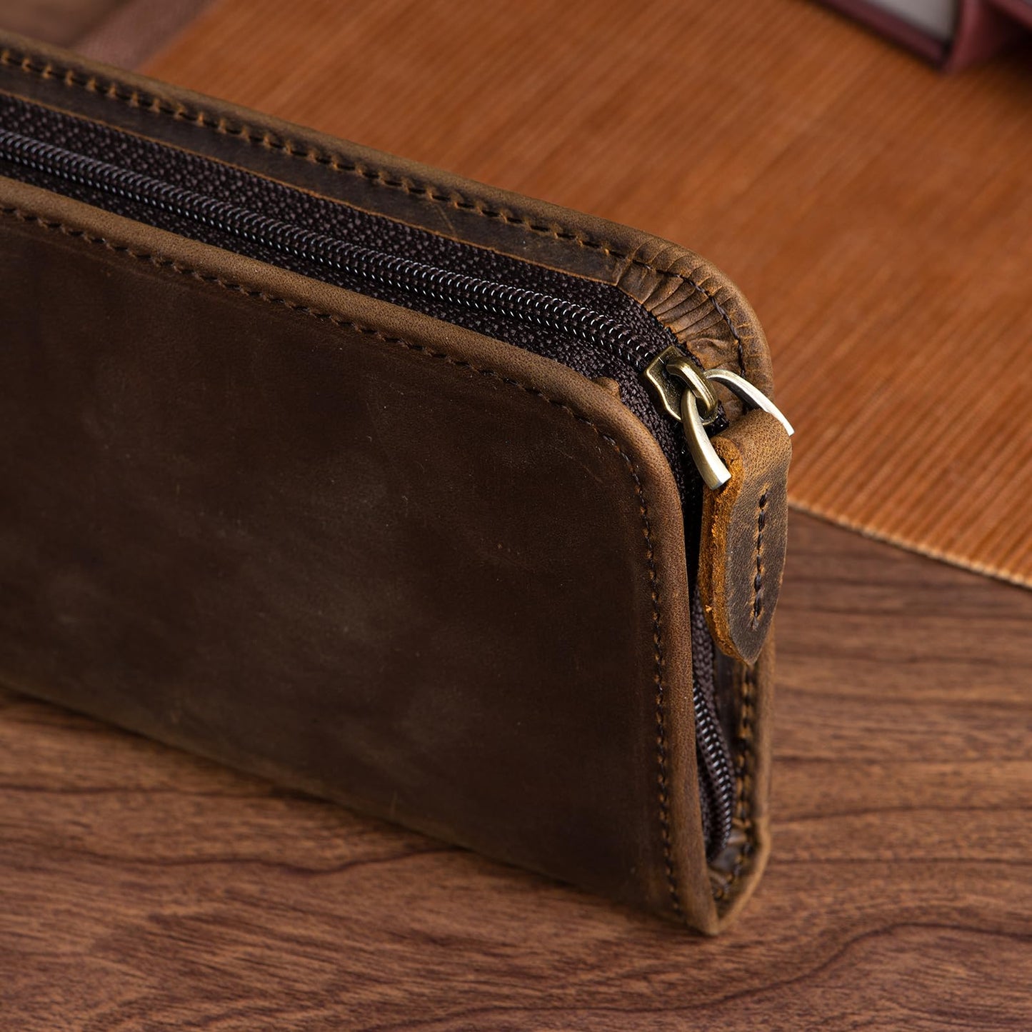 Lanxivi Vintage Leather Fountain Pen Case 3 Divided Slots, Zippered Pen Case Pouch, Handmade Display Holder for Rollerball Pen