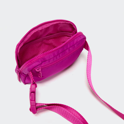 Pander Two Way Zipper Fanny Pack Nylon Everywhere Belt Bag for Women, Water Repellent Waist Packs, Crossbody Bags with Adjustable Strap (Black).