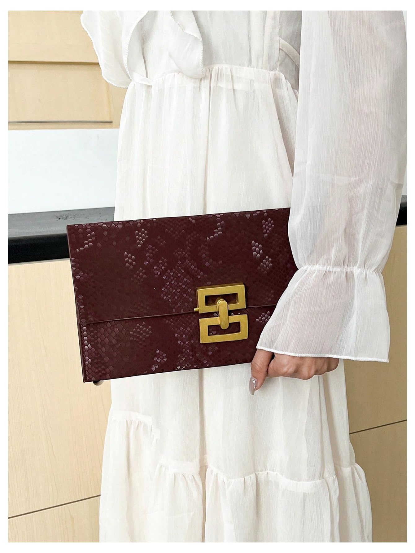 Verdusa Women's Clutch Evening Bags Trendy Envelope Handbags Metallic Purses Burgundy C One Size