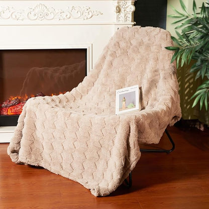 Checkered Fleece Throw Blankets-Cozy Fluffy Soft Lightweight Luxury Blanket for Travel, Sofa, Couch, Bed & Car, Gifts for Teen Girls, Women and Men, Home and Dorm Decor, Beige, 50" x 70"